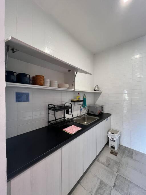 Roxy Townhouse Deluxe , 1 & 2 Holiday home Sematan