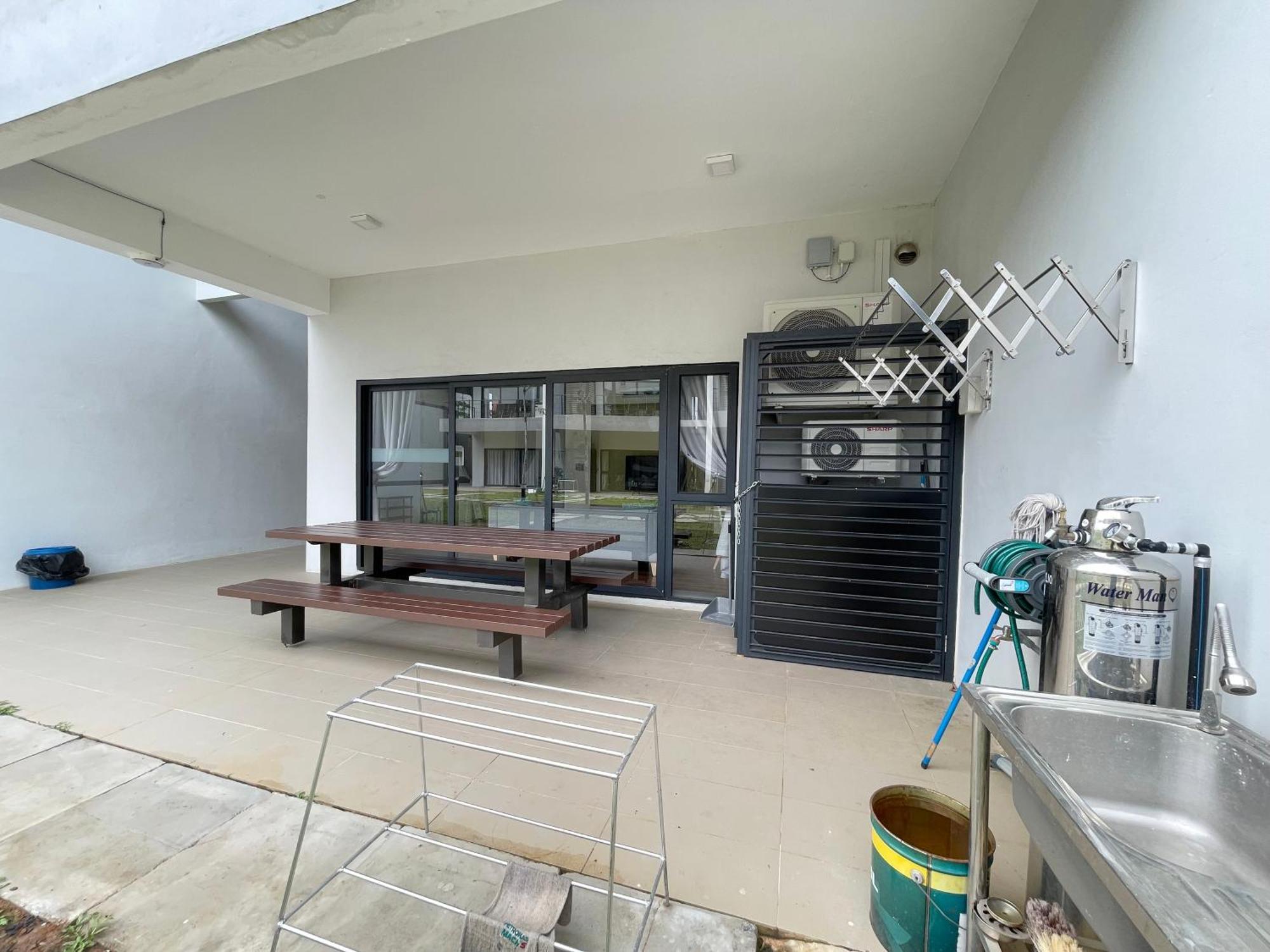 Roxy Townhouse Deluxe , 1 & 2 Holiday home *